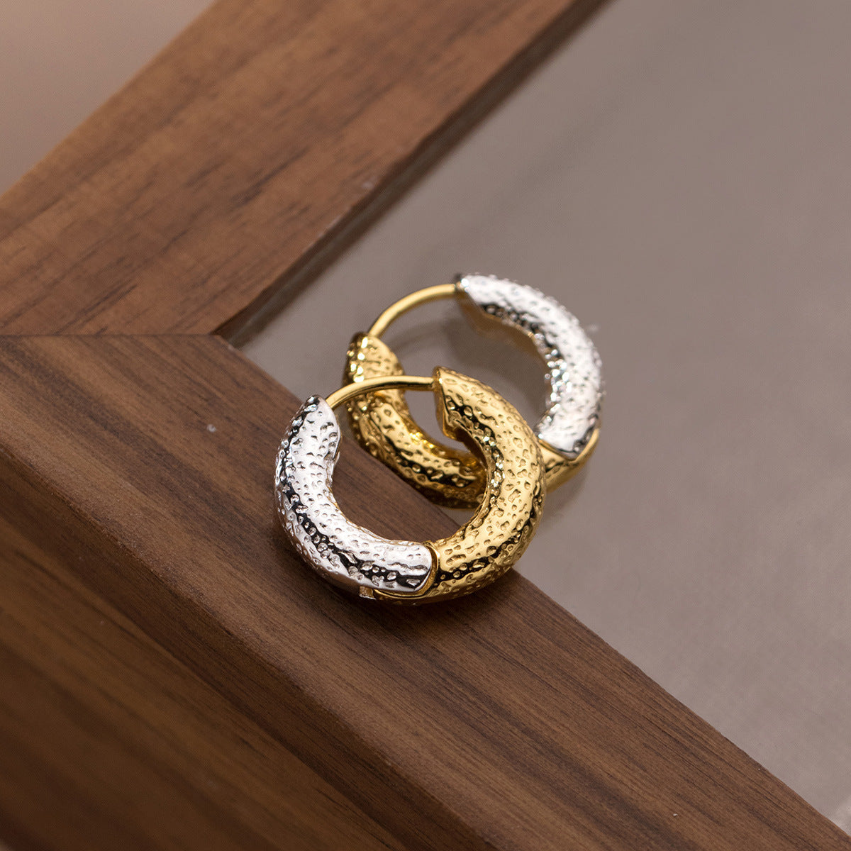 Two-color Concave-convex Texture Gold And Silver Contrast Color Earrings