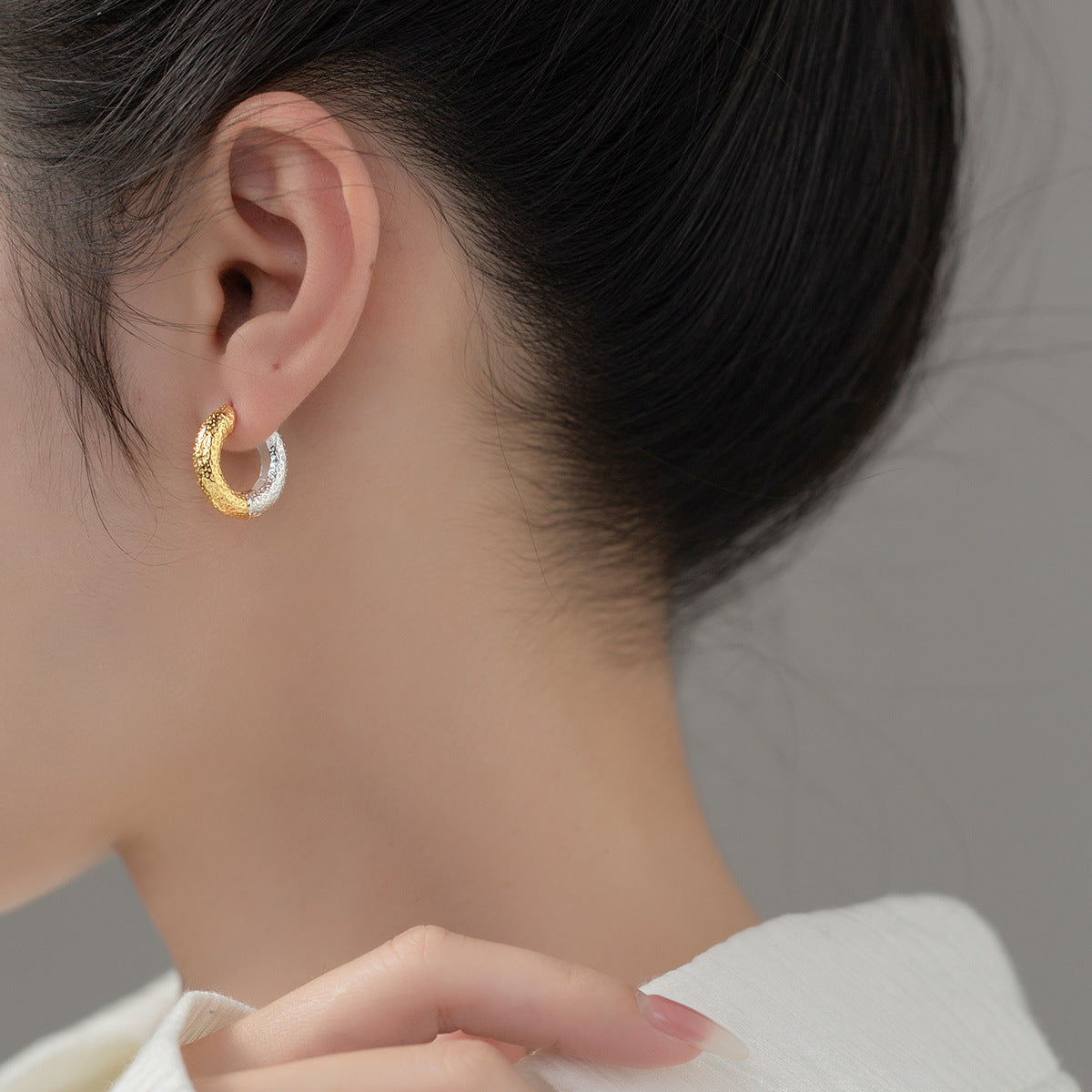 Two-color Concave-convex Texture Gold And Silver Contrast Color Earrings