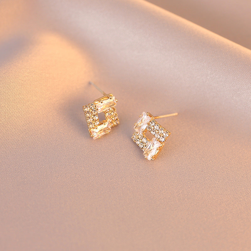 Light Luxury Rhinestone Studs Small And Exquisite