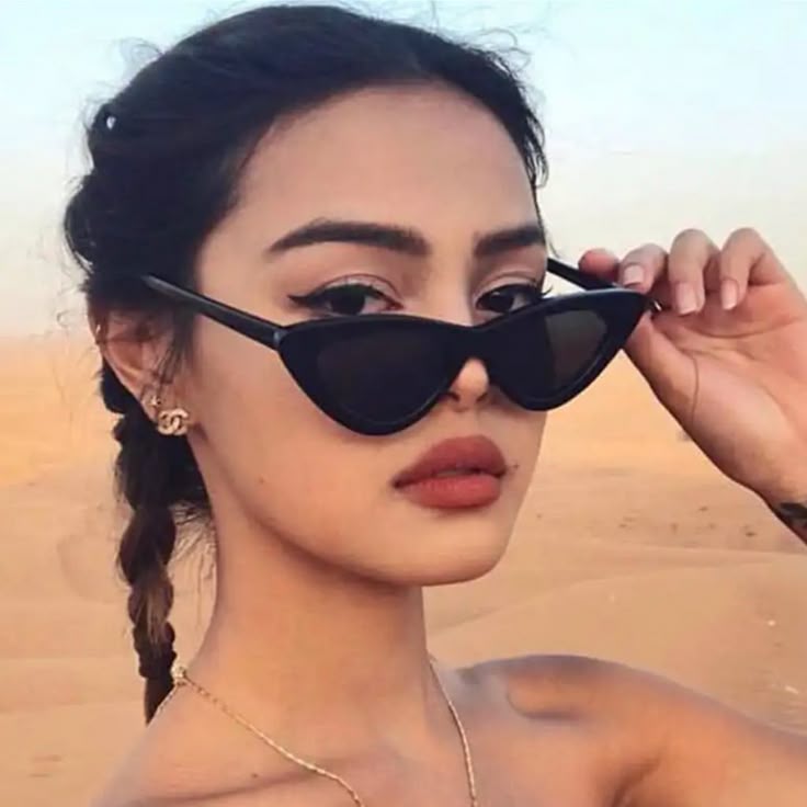 SUNGLASSES